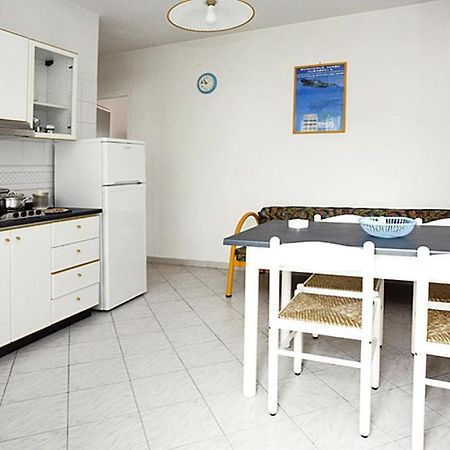 Apartment In Rosolina Mare With A Shared Pool Ngoại thất bức ảnh